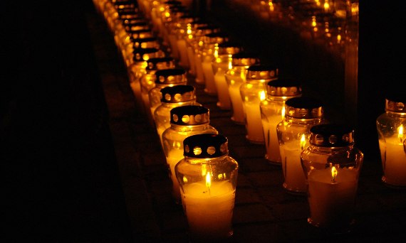 Wspomnienie zmarłych czy pokaz mody? - nadchodzi 1 listopada
